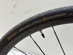 Colnago C40 Team Olympus — colnago c40 tire detail
