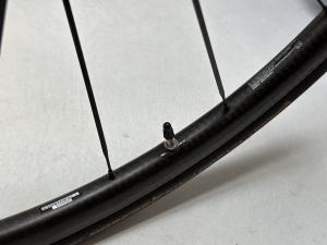 Colnago C40 Team Olympus — colnago c40 wheel rim detail