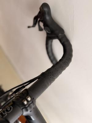 Nevi Grimsel — nevi grimsel handlebar detail